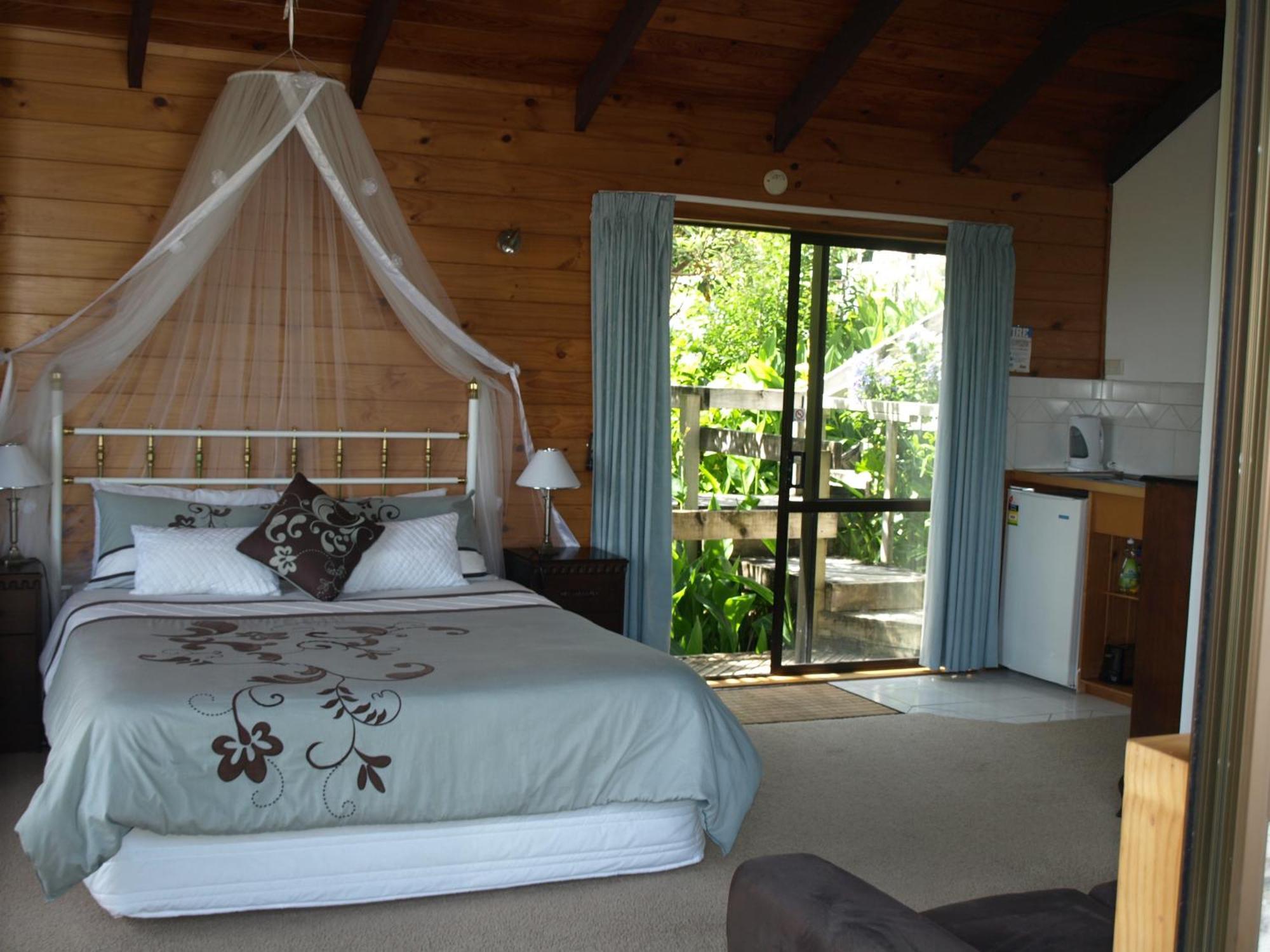 Grafton Cottage & Chalets Темз Екстериор снимка